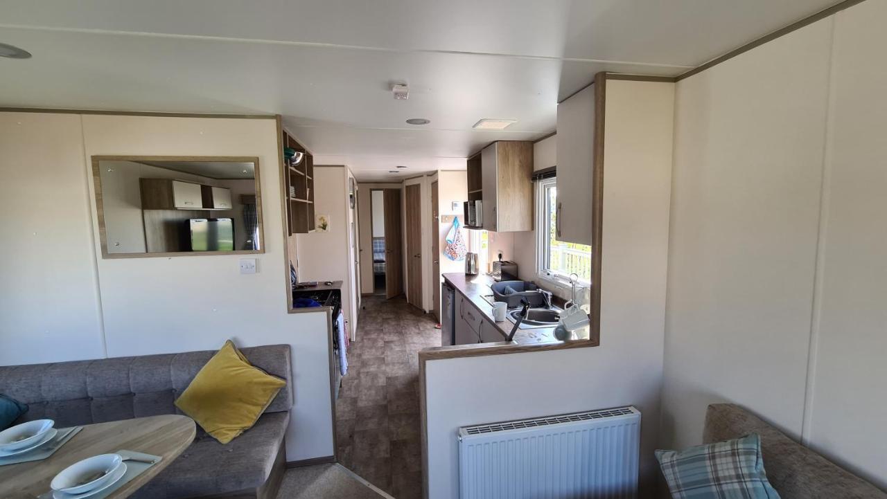Luxury 2019 8 Berth Caravan With Hot Tub @ Tattershall Lakes Eksteriør bilde