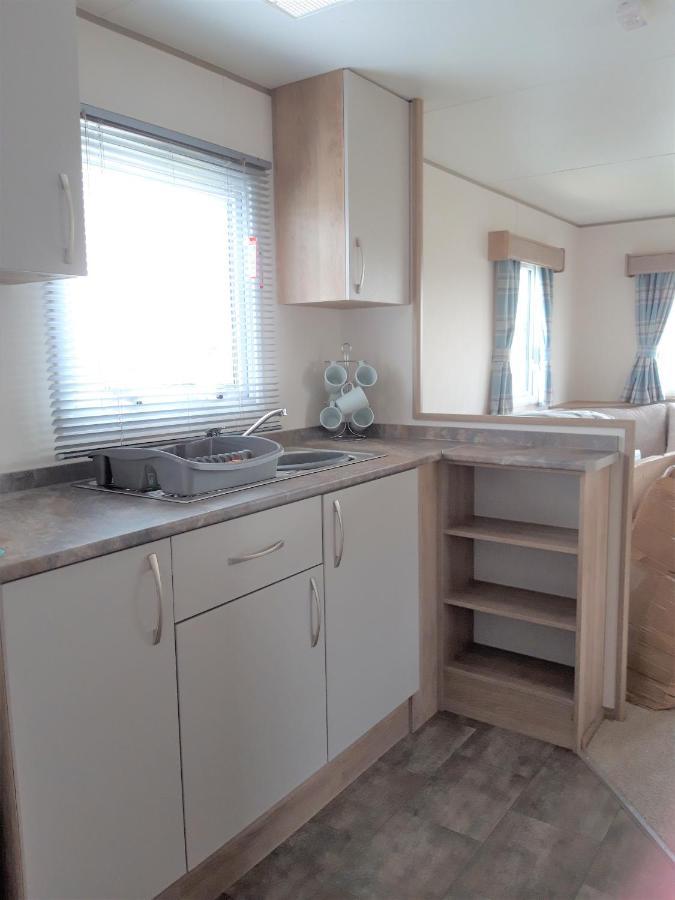 Luxury 2019 8 Berth Caravan With Hot Tub @ Tattershall Lakes Eksteriør bilde